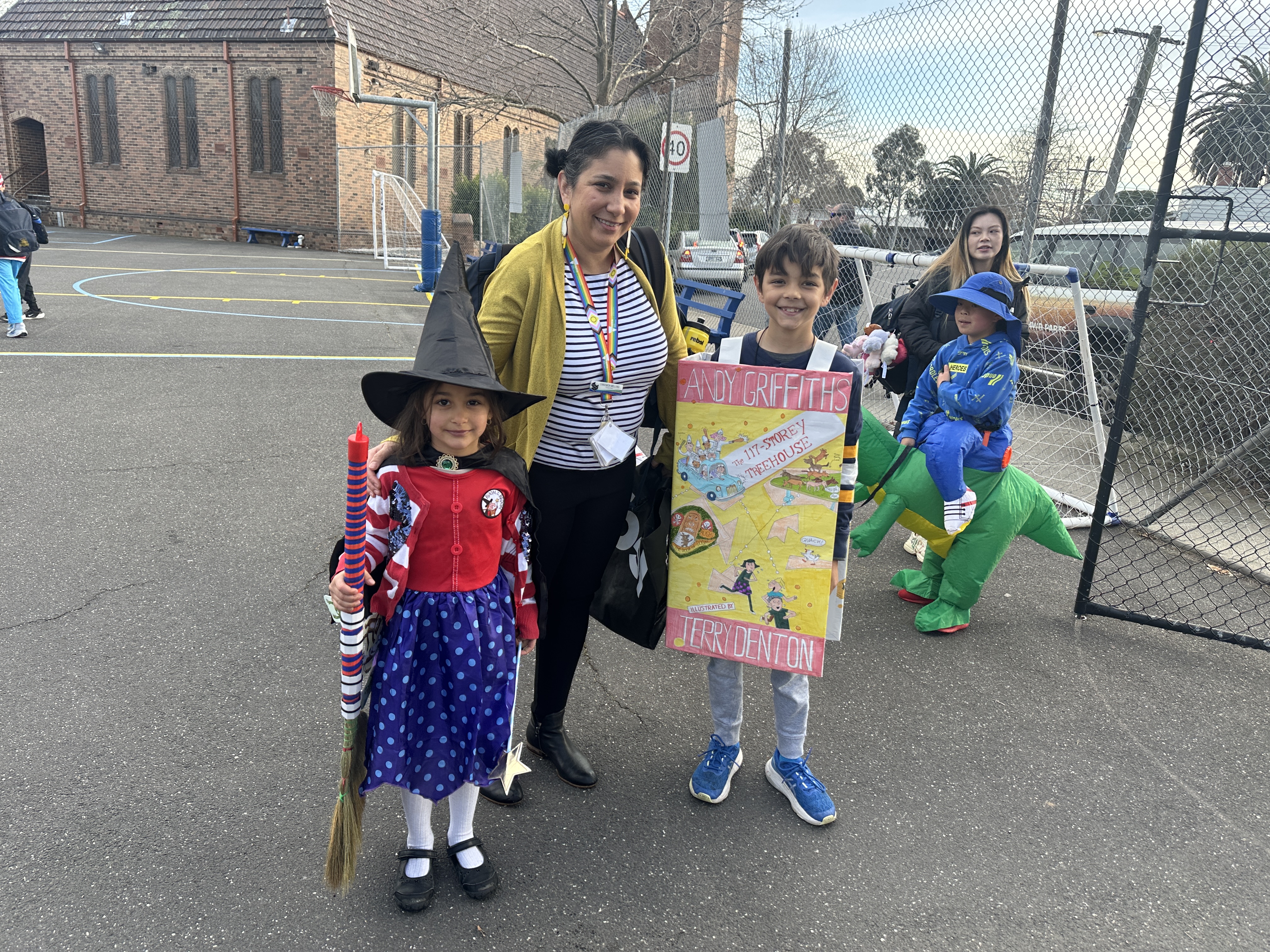/uploaded_files/media/gallery/17562645842025 book week (30).JPG